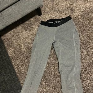 Nike pro leggings size small women's